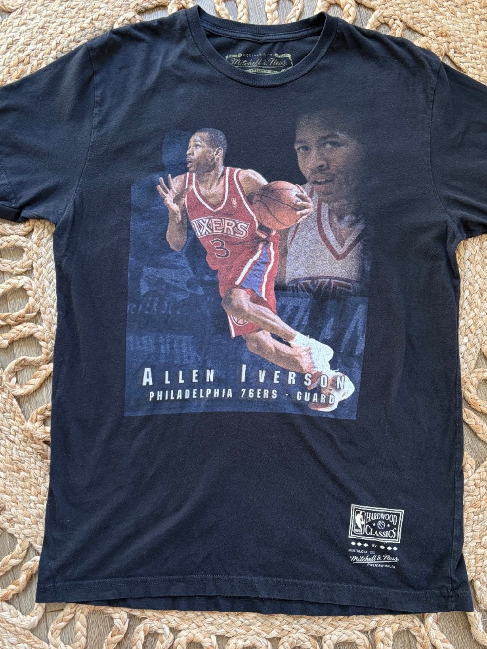 Allen Iverson Mitchell & Ness Vintage Tee size Men's M